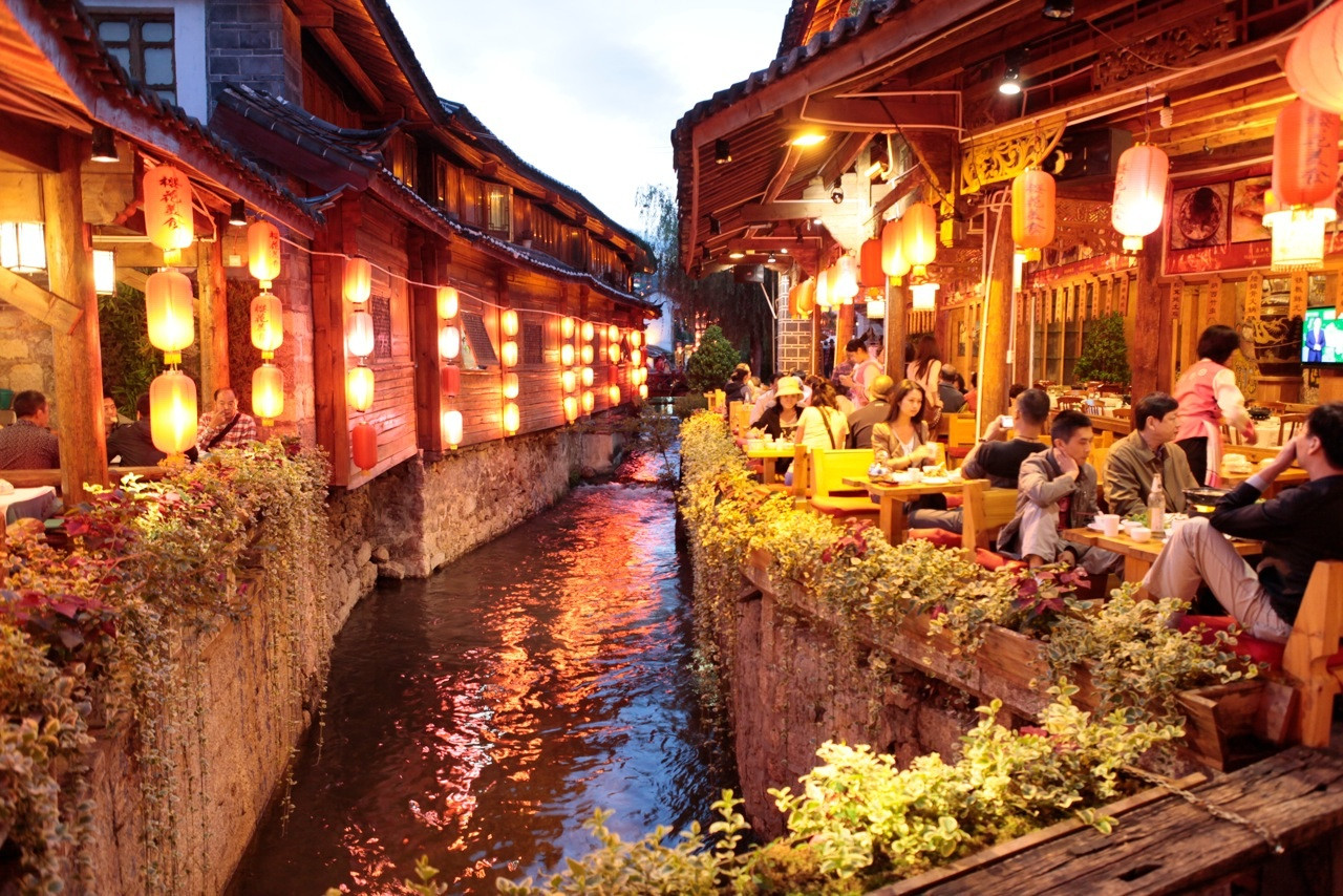 Вечерний Лицзян (Lijiang). Китай – фотографии Китая
