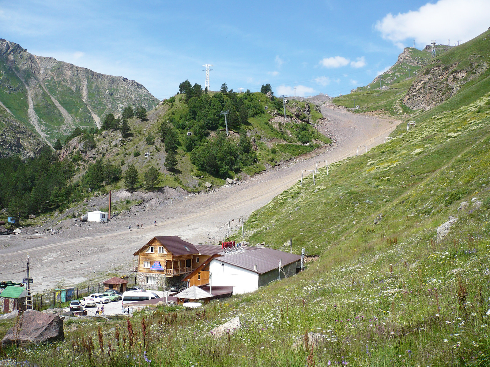 Перевал Азау на Эльбрусе, Россия – фотографии России
