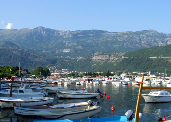 Лодочная станция в Будва, Черногория – фотографии Черногории