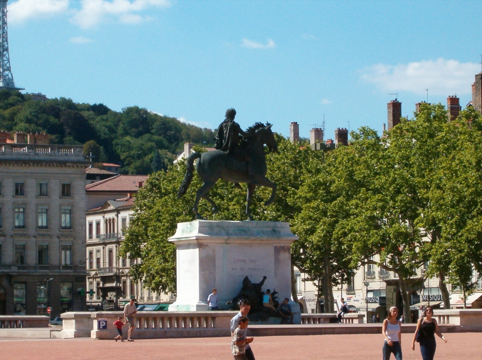 Памятник в Лионе, Франция. Фото 2 – фотографии Франции