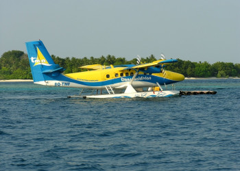Вертолет в Баа Атолле, Мальдивы – фотографии Мальдивских островов