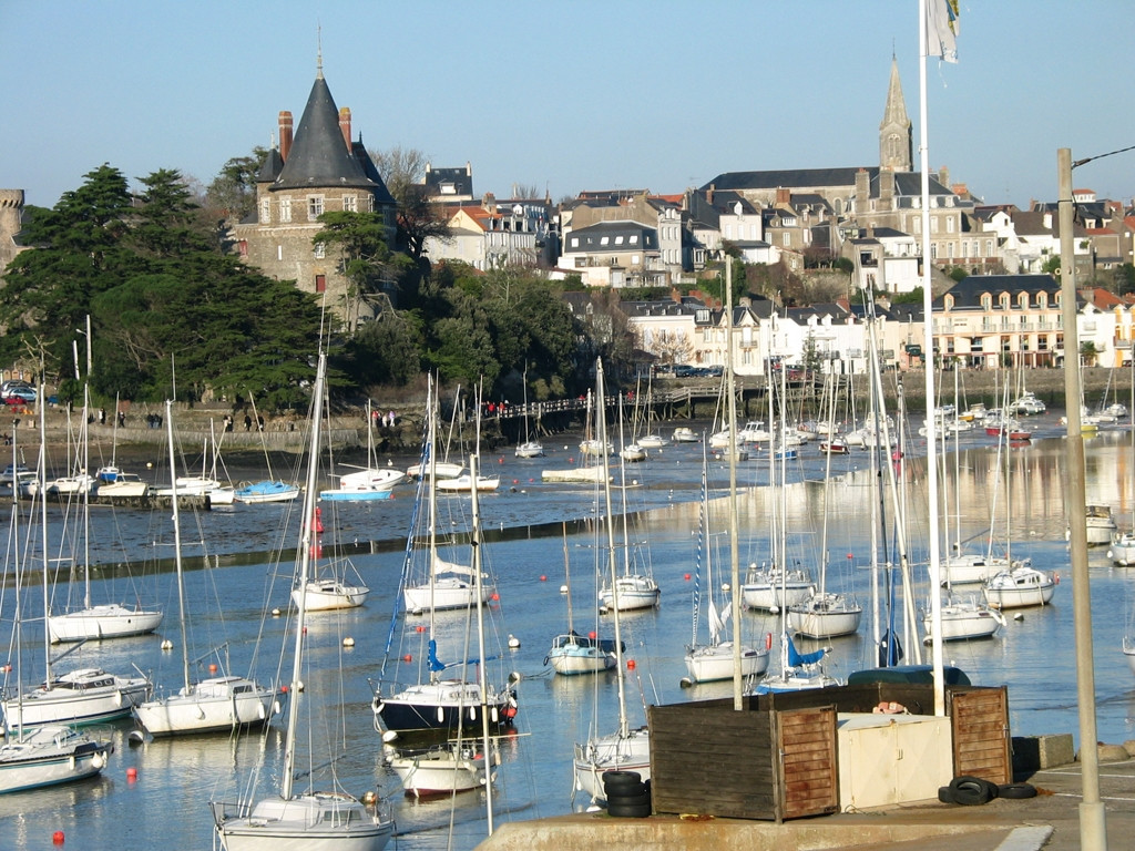 Парусники в Порнике, Франция. Фото 1 – фотографии Франции