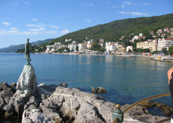 Памятник в Опатии, Хорватия. Фото 10 – фотографии Хорватии