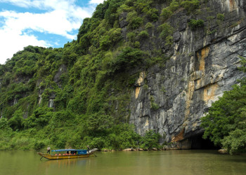 Знаменитая пещера Шондонг в парке Фонгня-Кебанг, Вьетнам – фотографии Вьетнама