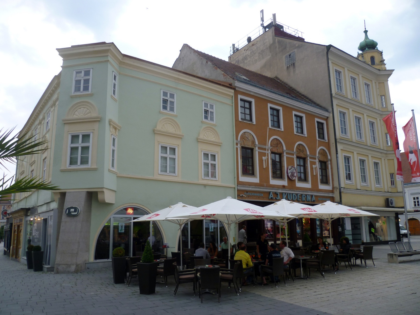 Кафе в Винер-Нойштадт, Австрия – фотографии Австрии