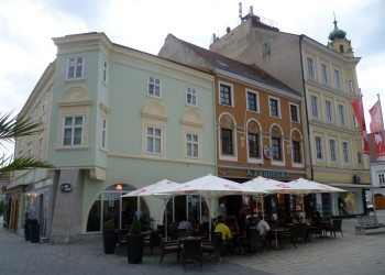 Кафе в Винер-Нойштадт, Австрия – фотографии Австрии