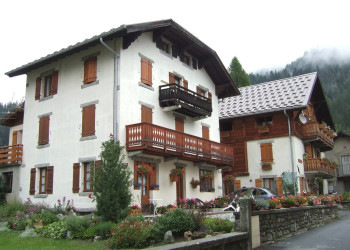 Дома в Аржентьере, Франция – фотографии Франции