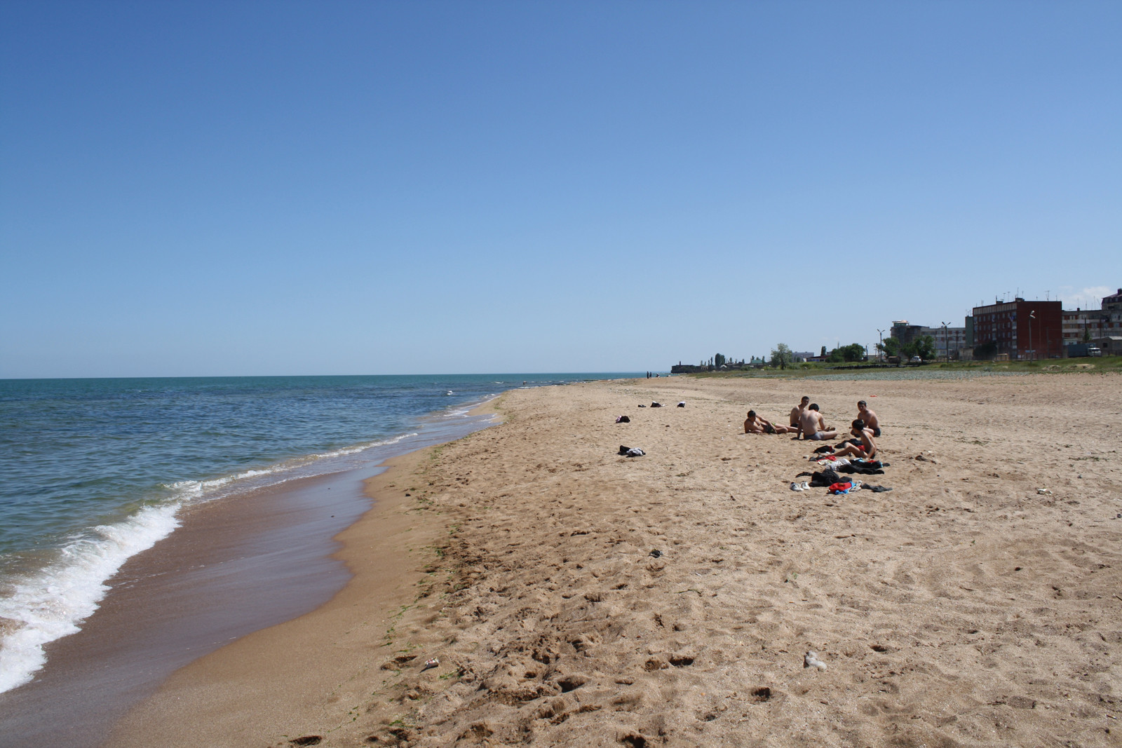 Пляж в городе Дербент, республика Дагестан – фотографии России