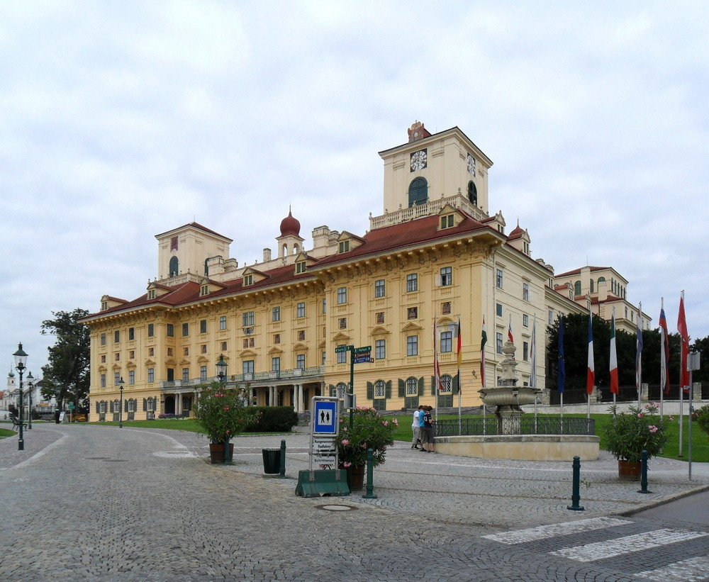 Эстерхази (Schloss Esterhazy) – фотографии Австрии