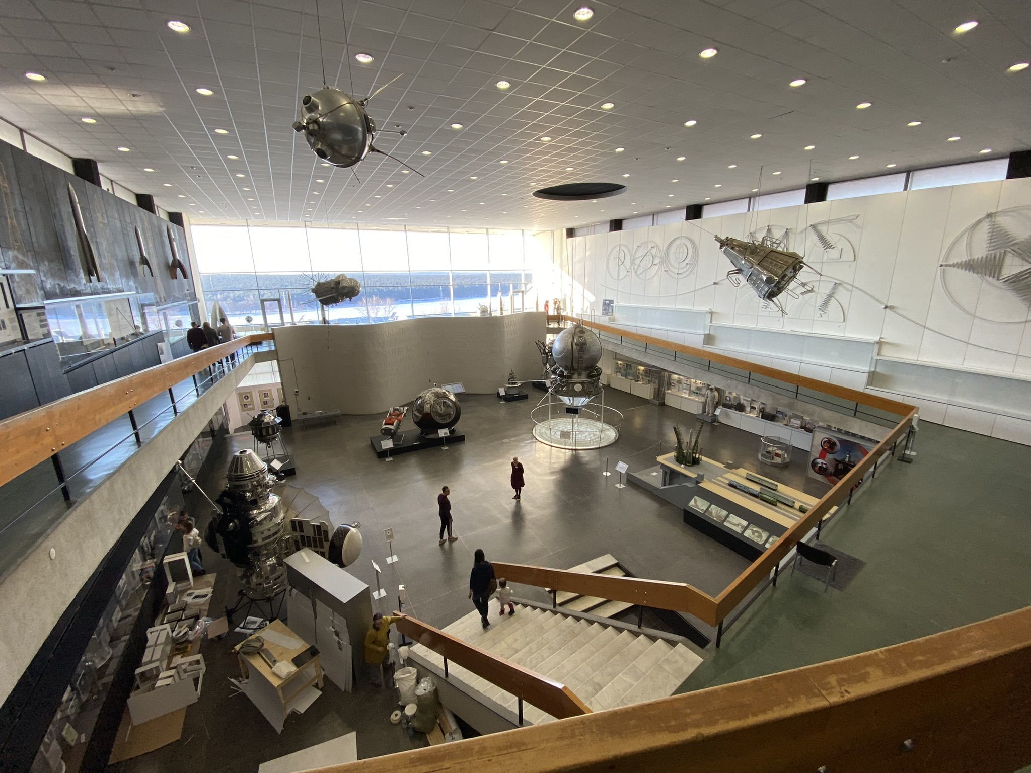 Государственный музей истории космонавтики имени К.Э. Циолковского, старый зал – фотографии России