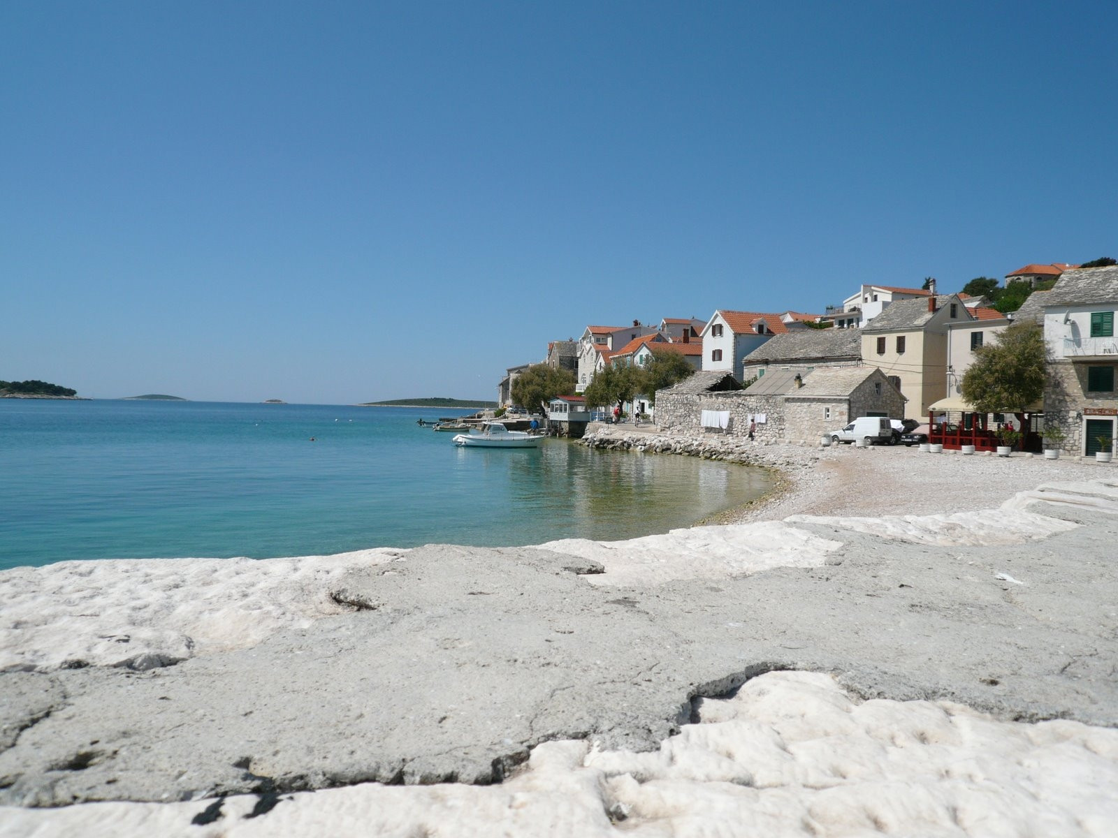 Набережная в Примоштен, Хорватия. Фото 1 – фотографии Хорватии