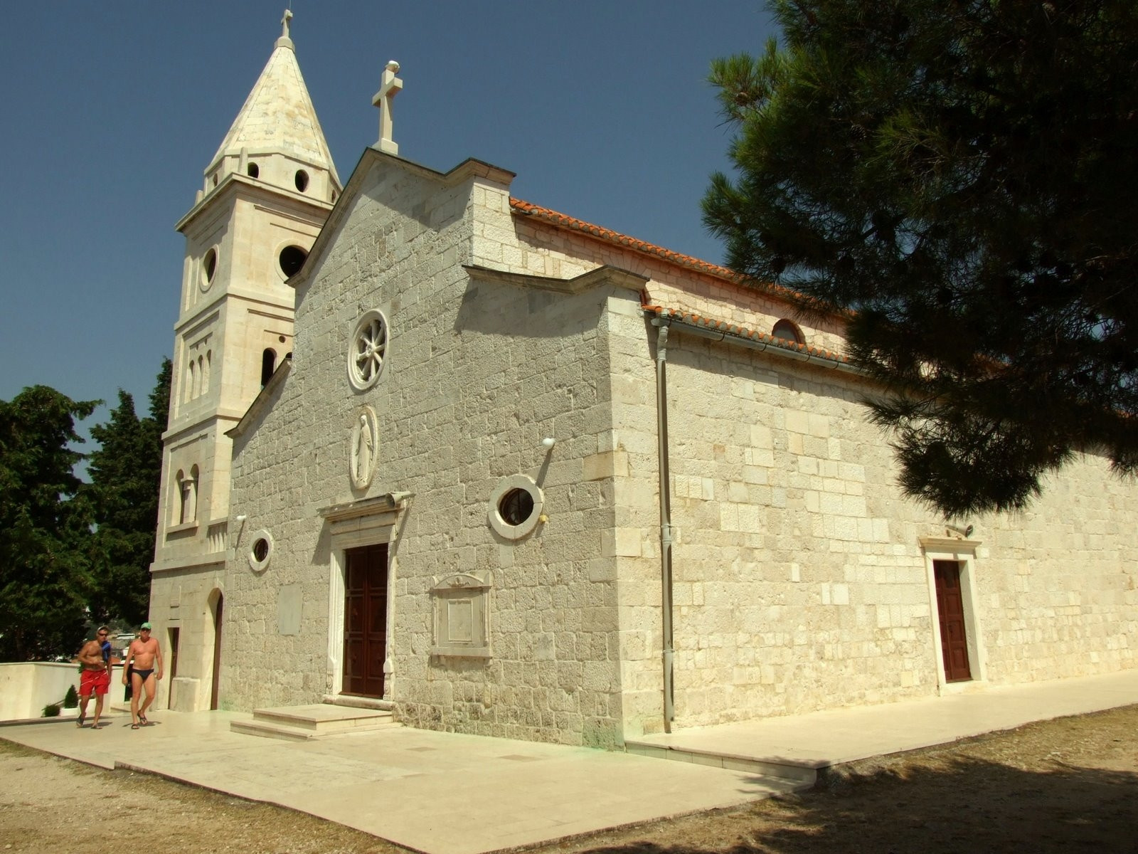 Церковь в Примоштен, Хорватия. Фото 1 – фотографии Хорватии