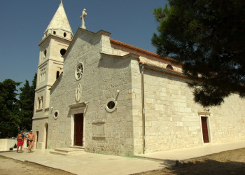 Церковь в Примоштен, Хорватия. Фото 1 – фотографии Хорватии