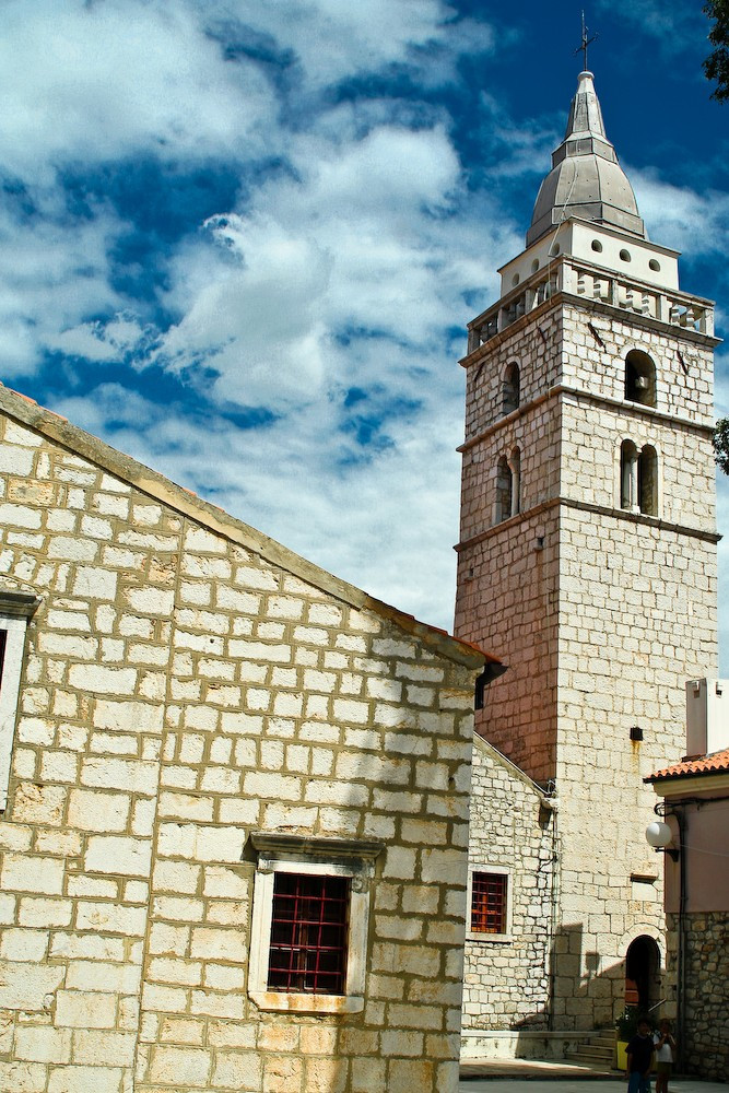 Церковь в Омишаль, Хорватия – фотографии Хорватии