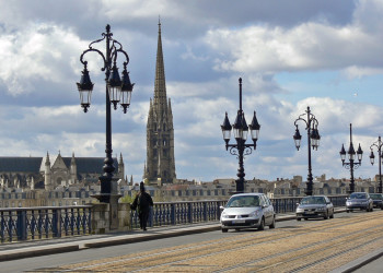 Мост в Бордо, Франция – фотографии Франции