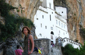 Туристы в Даниловграде, Черногория – фотографии Черногории