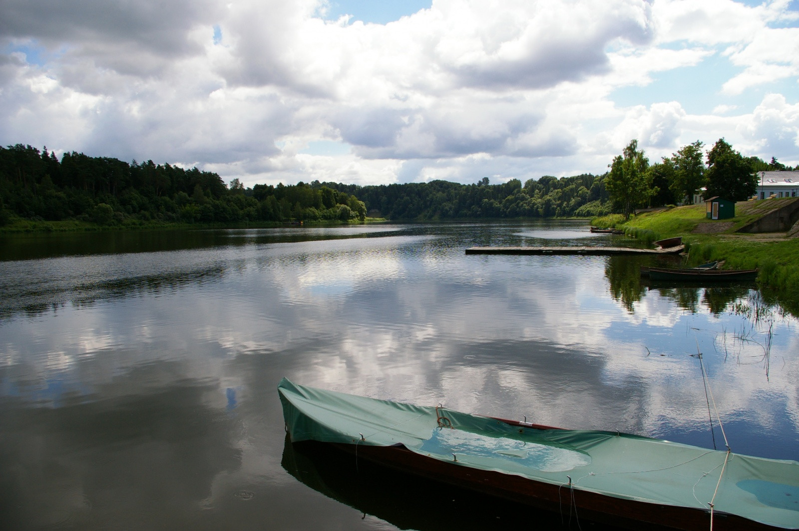 Озеро в Бирштонас (Birštonas), Литва – фотографии Литвы