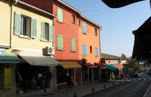 Магазины в Ла-Круа-Вальмер, Франция – фотографии Франции