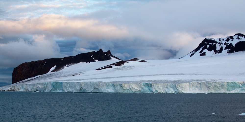 Айсберги в районе Земли Франца-Иосифа – фотографии России