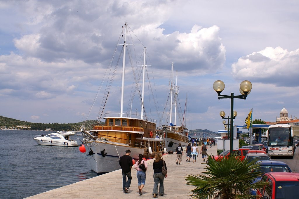 Причал в Шибеник, Хорватия – фотографии Хорватии