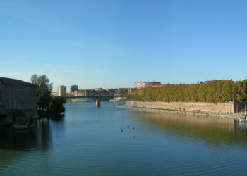 Река в Тулузе, Франция. Фото 3 – фотографии Франции