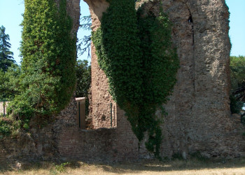 Развалины в Фрежюсе, Франция. Фото 1 – фотографии Франции