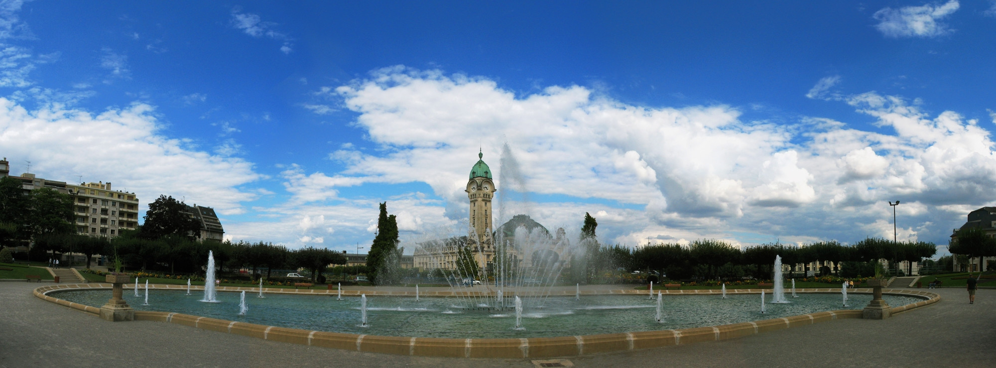 Фонтан в Лиможе, Франция. Фото 3 – фотографии Франции