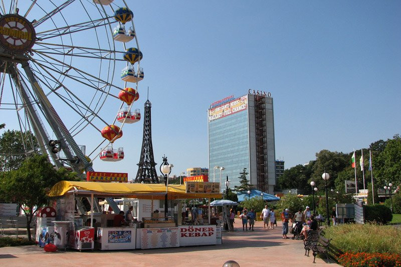 Развлечение в Золотых песках, Болгария – фотографии Болгарии