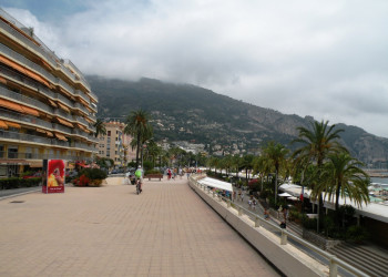 Набережная в Ментоне, Франция. Фото 3 – фотографии Франции