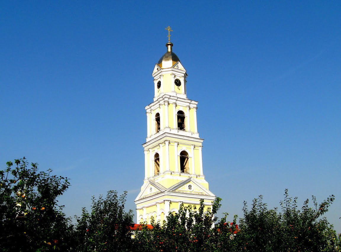 Башня в Серафимо-Дивеевском монастыре, Россия – фотографии России