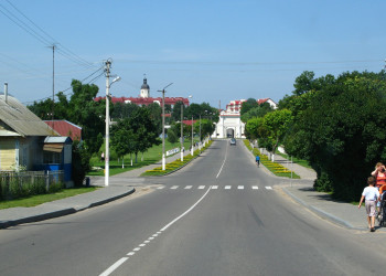 Дорога в Несвиже, Беларусь – фотографии Беларуси