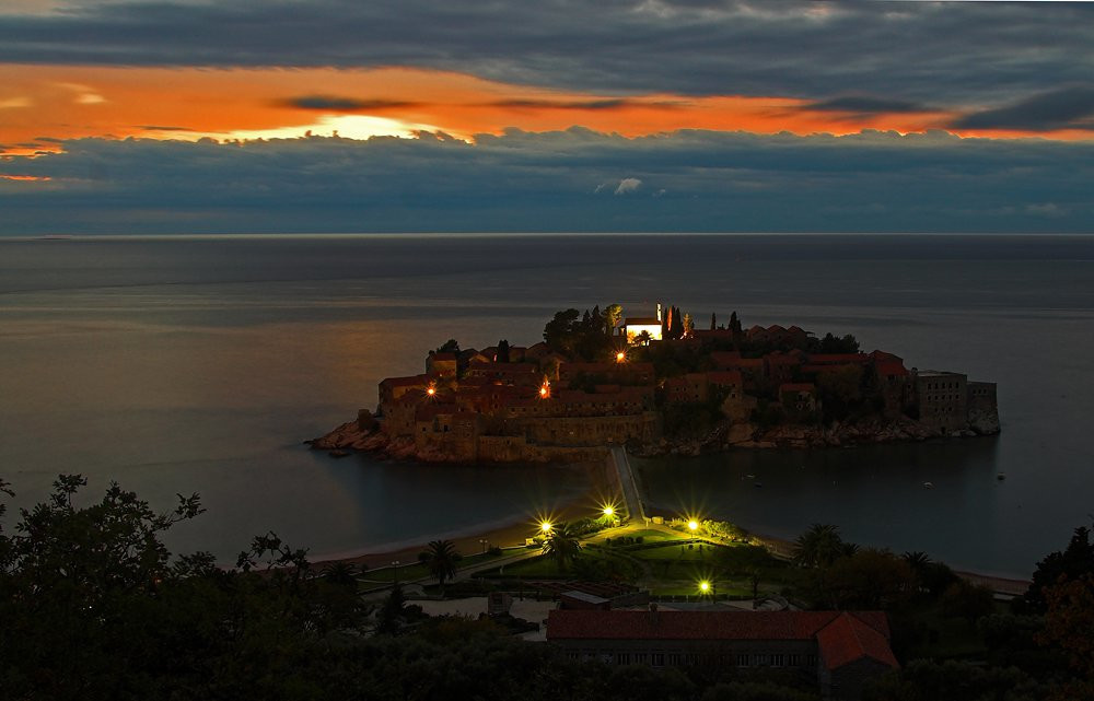 Закат в Святой Стефан, Черногория. Фото 2 – фотографии Черногории