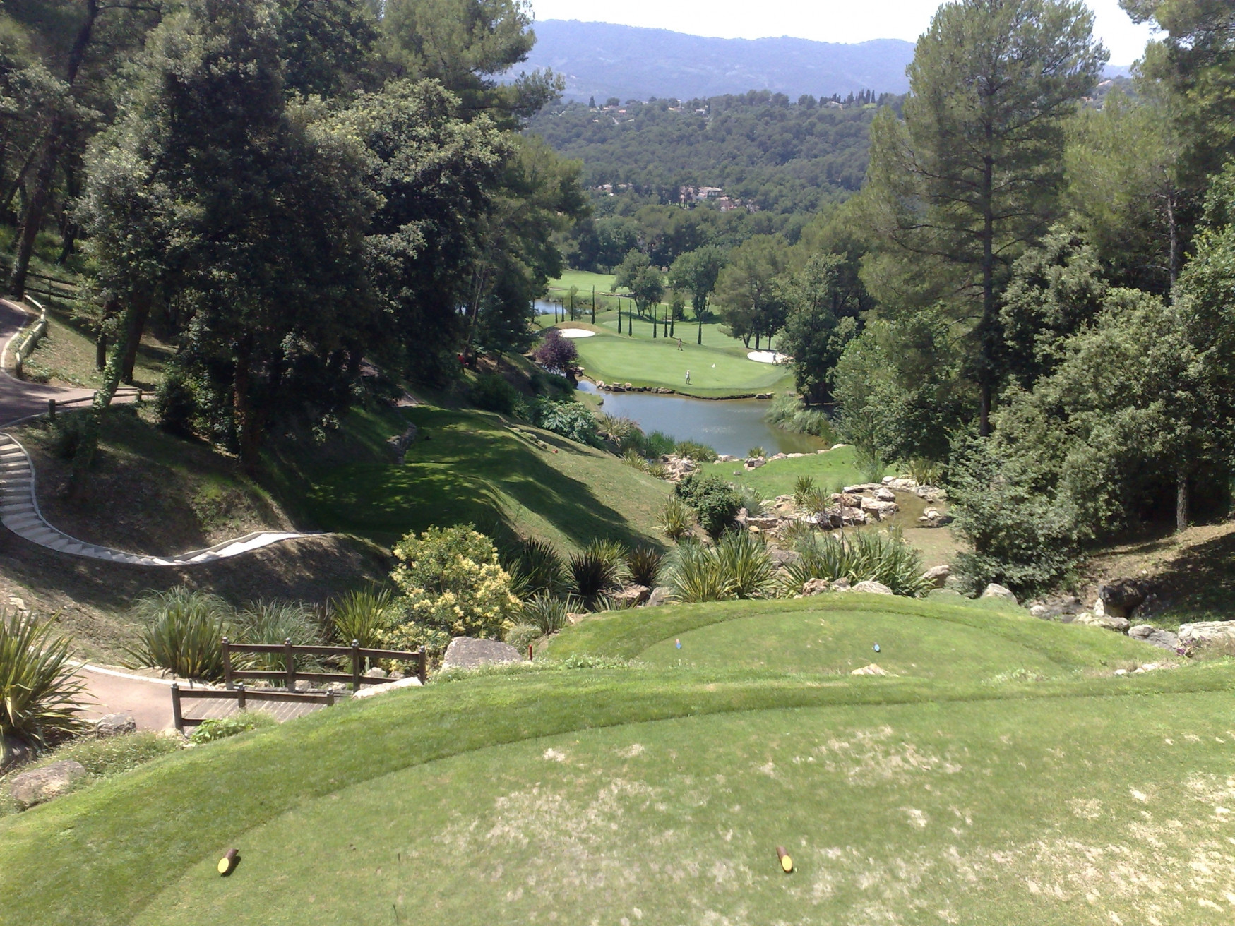 Пейзаж в Мужене, Франция – фотографии Франции