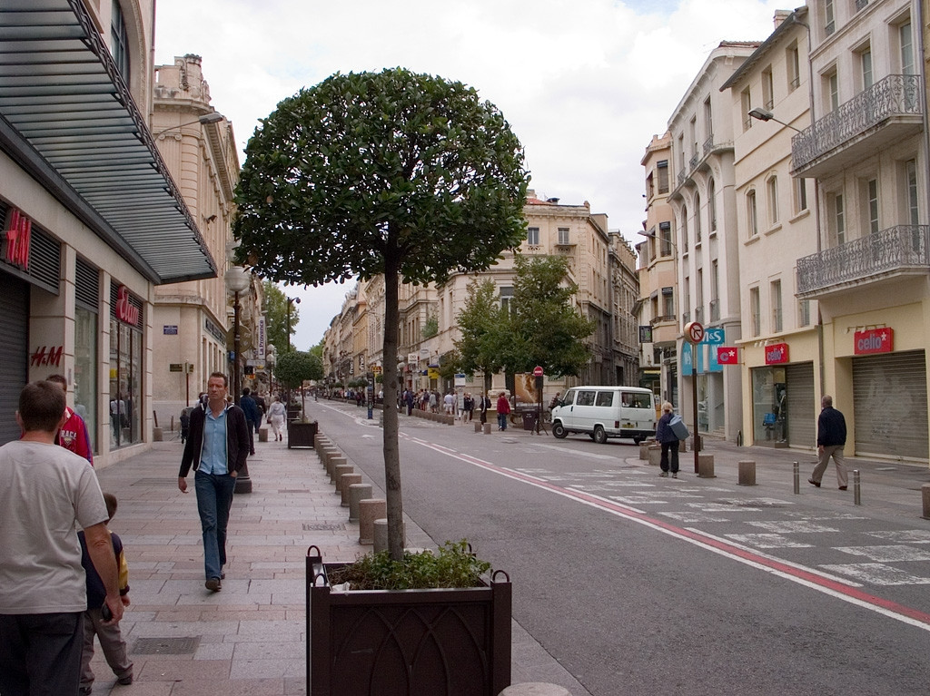 Улица в Авиньоне, Франция. Фото 5 – фотографии Франции