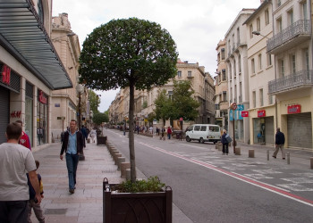 Улица в Авиньоне, Франция. Фото 5 – фотографии Франции