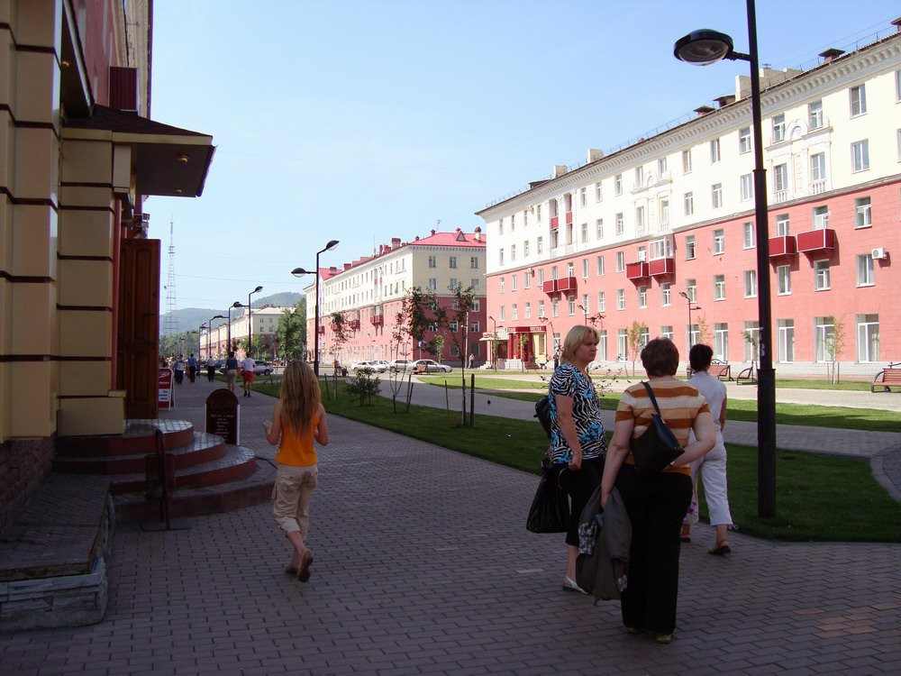 Улица в Междуреченске, Россия. Фото 4 – фотографии России