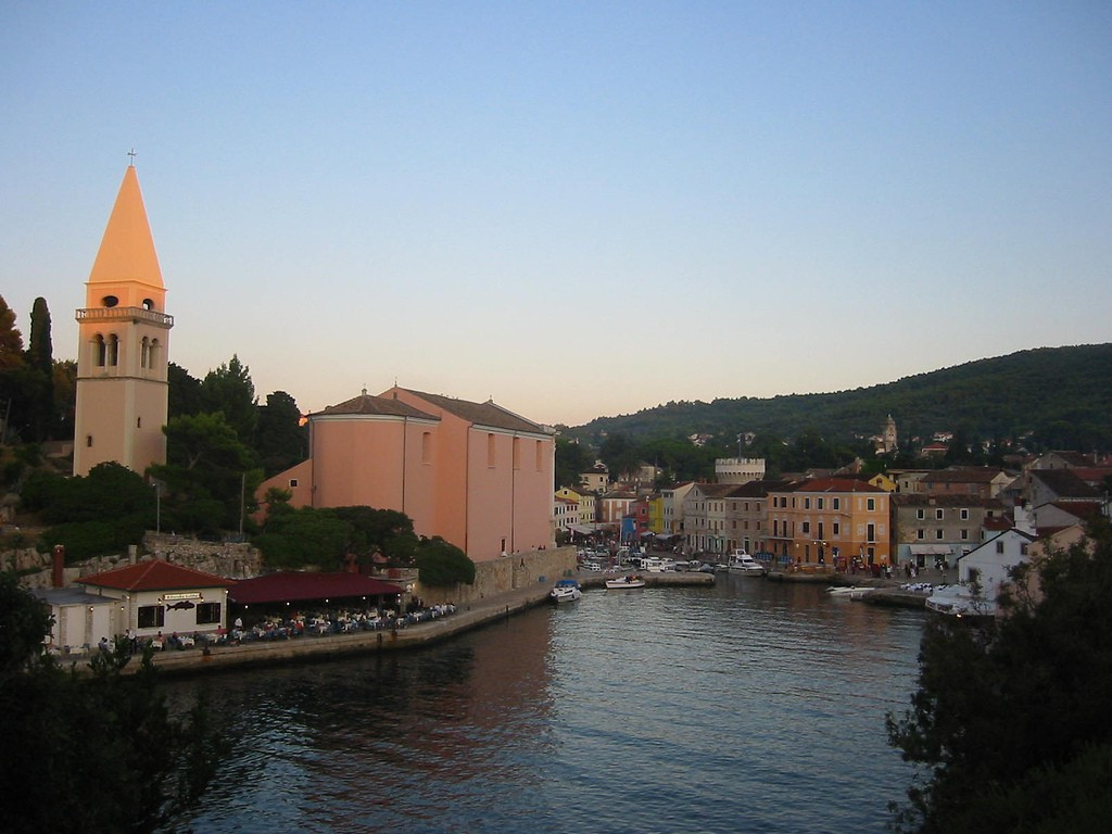 Набережная в Вели-Лошинь, Хорватия. Фото 4 – фотографии Хорватии