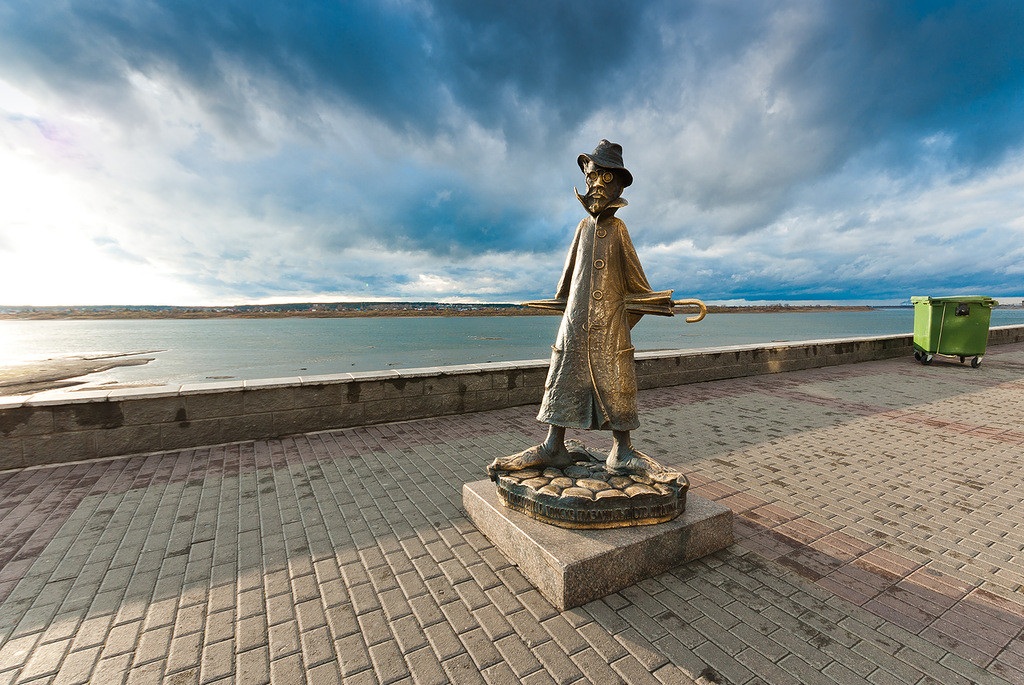 Памятник Чехову, Томск. Фото 1 – фотографии России