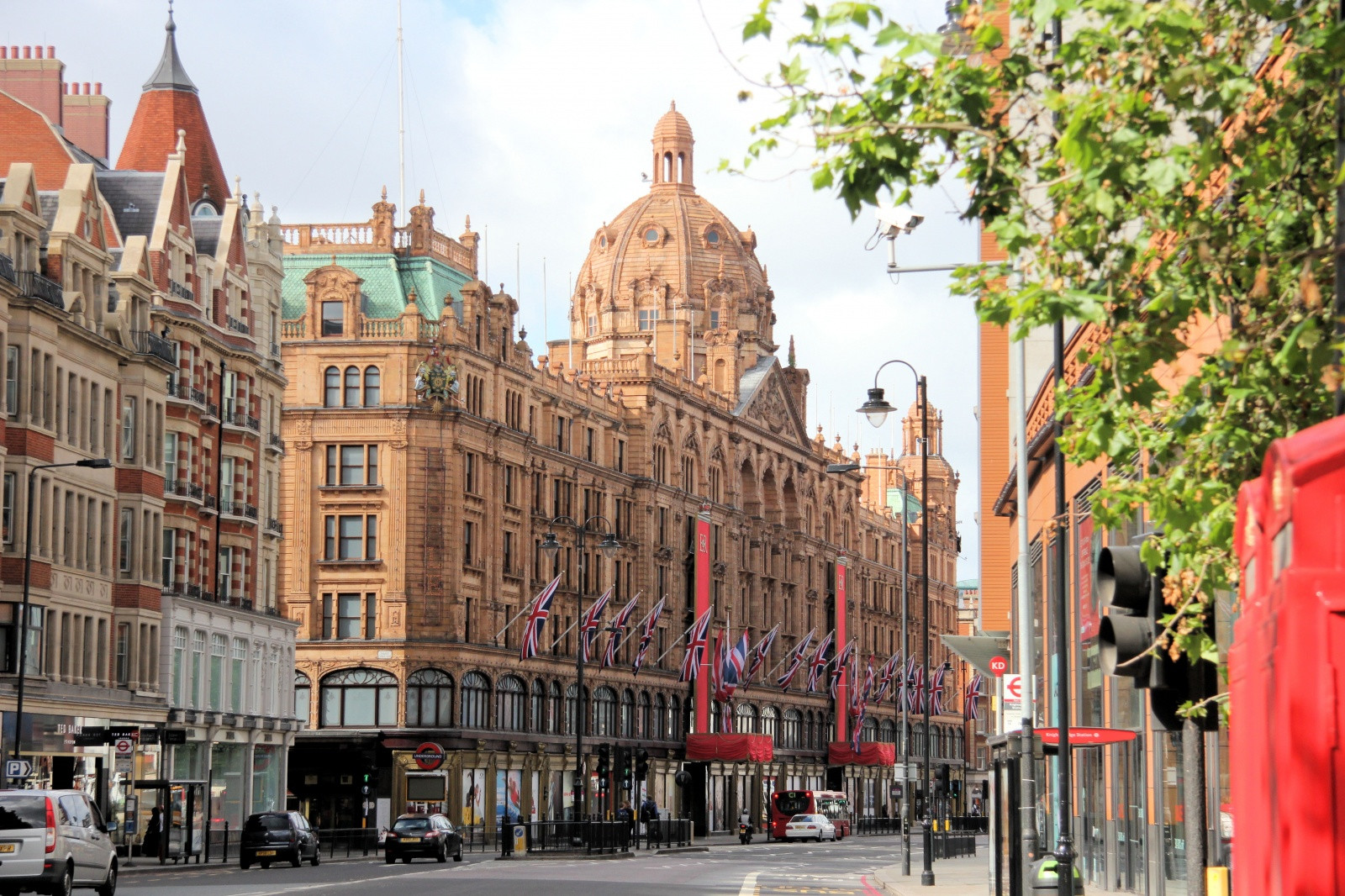Универмаг Harrods, район Найтсбридж. Фото 1 – фотографии Великобритании
