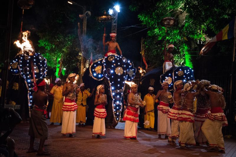 Фестиваль Эсала Перехера (Esala Perahera). Фото 2 – фотографии Шри-Ланки