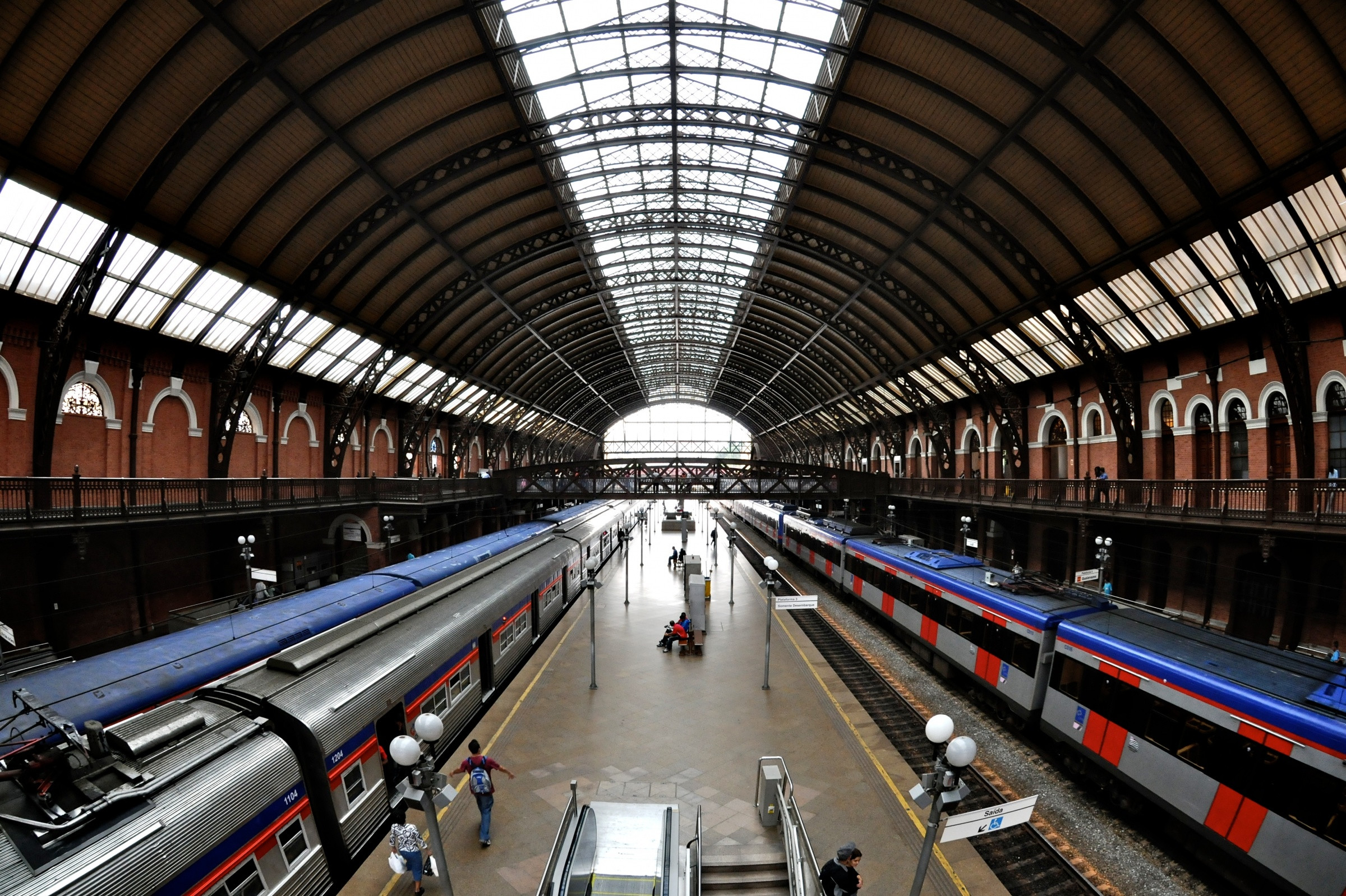 Пригородные поезда (CPTM) в Сан-Паулу – фотографии Бразилии