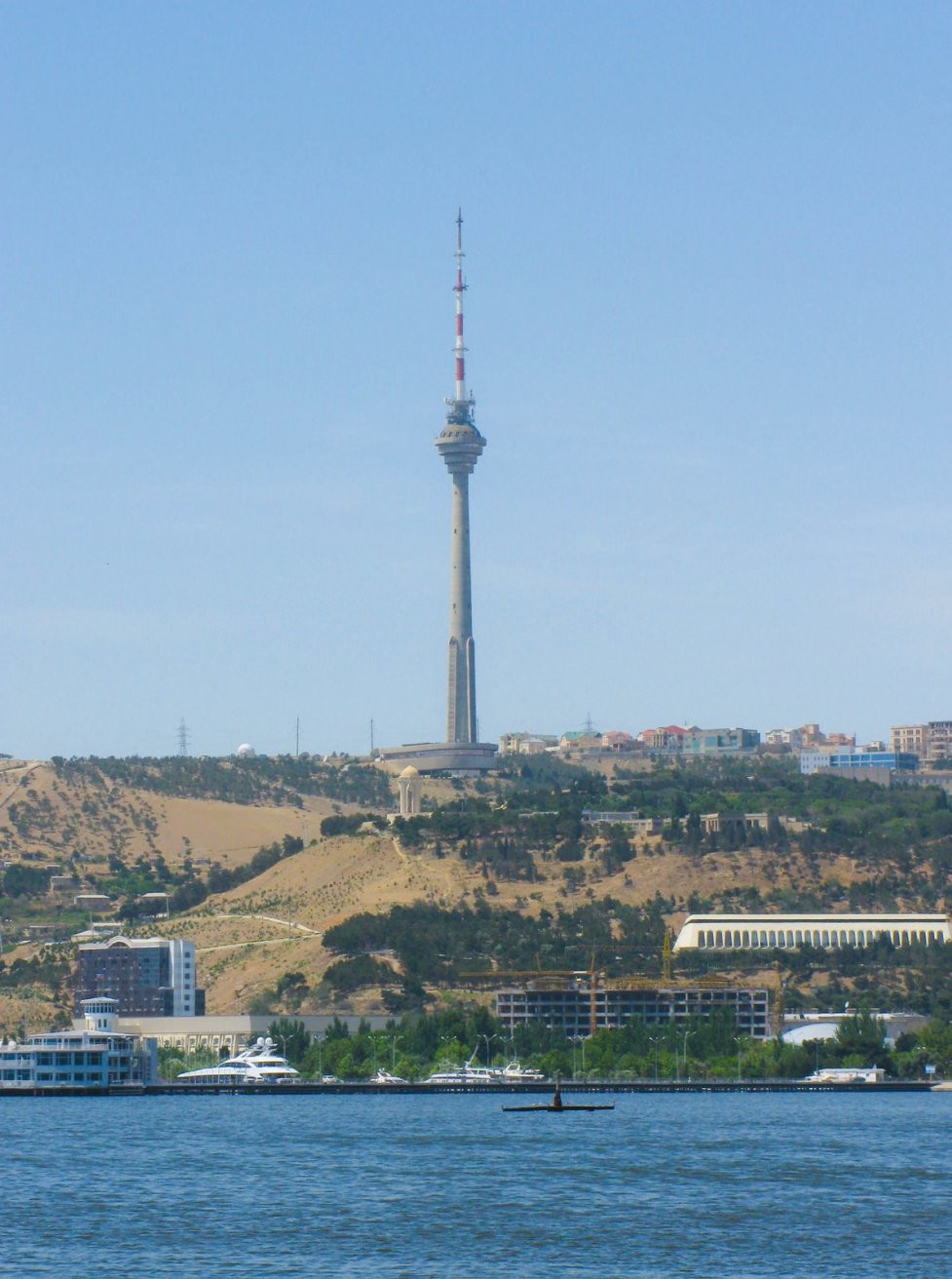 Телевышка в Баку – фотографии Азербайджана