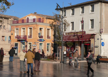 Люди в Фрежюсе, Франция – фотографии Франции