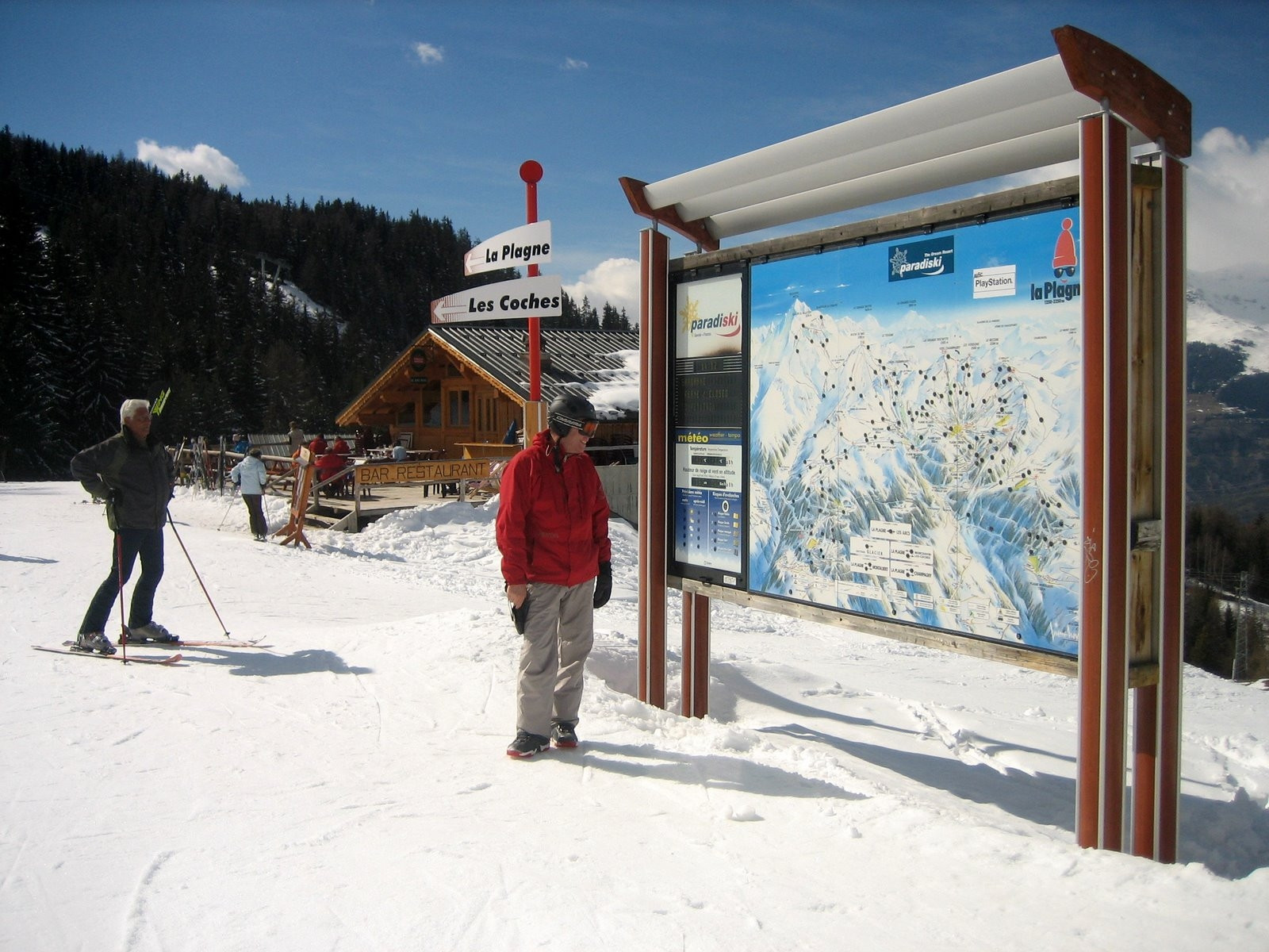 Лыжники в Ле-Кош, Франция – фотографии Франции