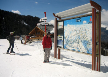 Лыжники в Ле-Кош, Франция – фотографии Франции