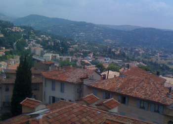 Крыши домов в Грассе, Франция. Фото 1 – фотографии Франции