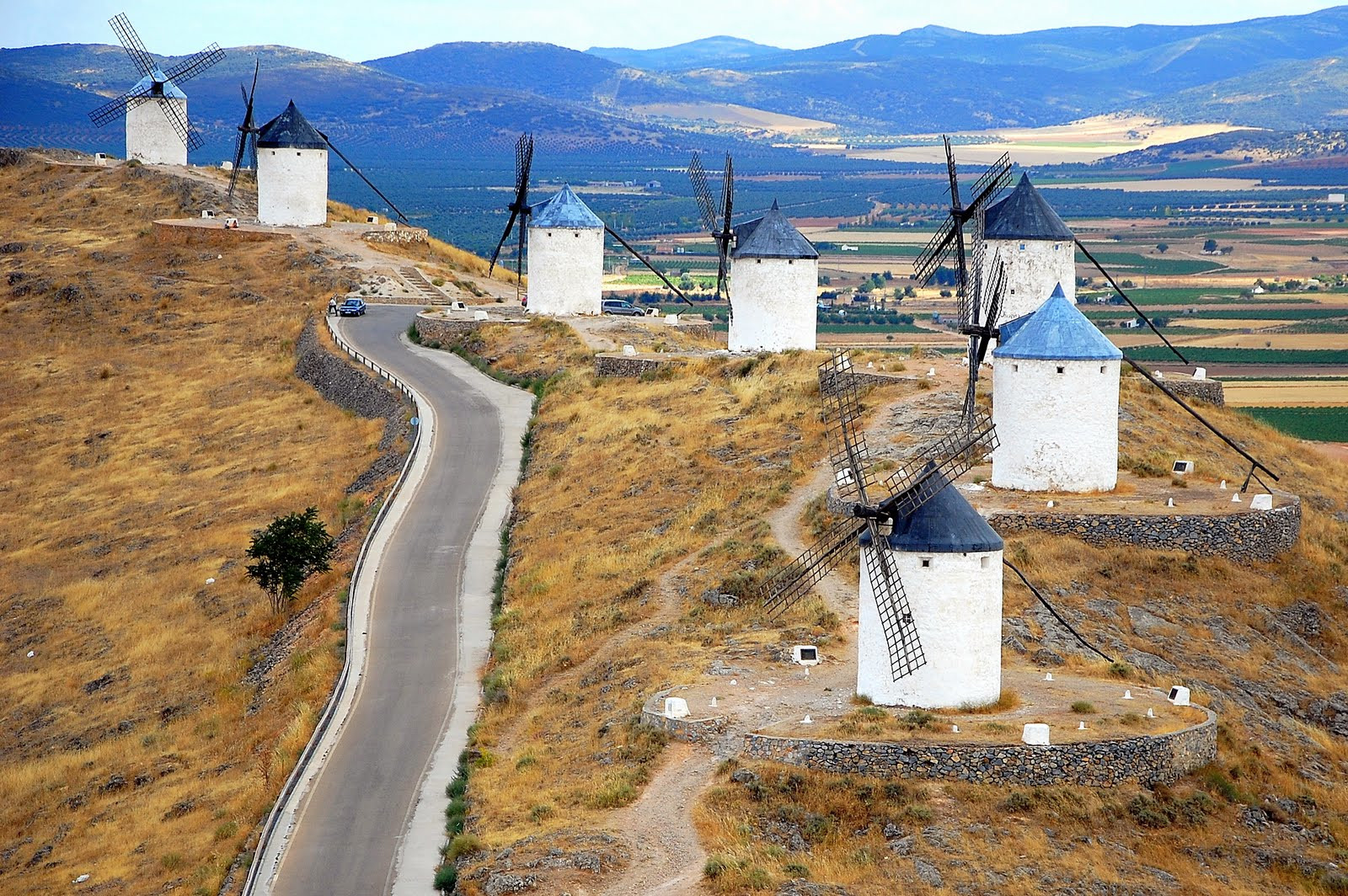 Ветряные мельницы в Консуэгре. Испания. Фото 9 – фотографии Испании