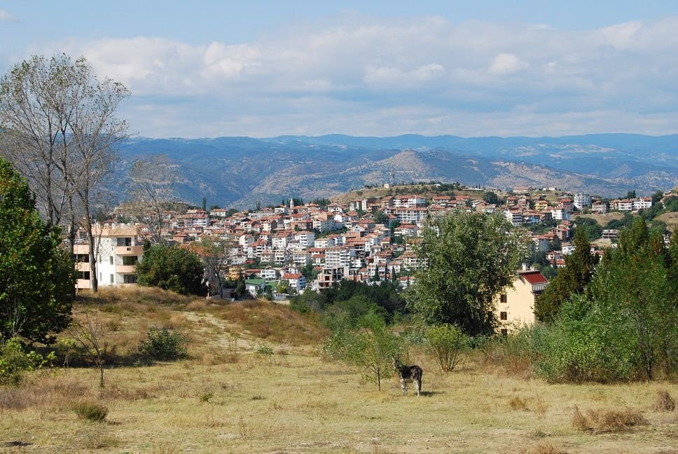 Панорамный вид на город Сандански, Болгария – фотографии Болгарии