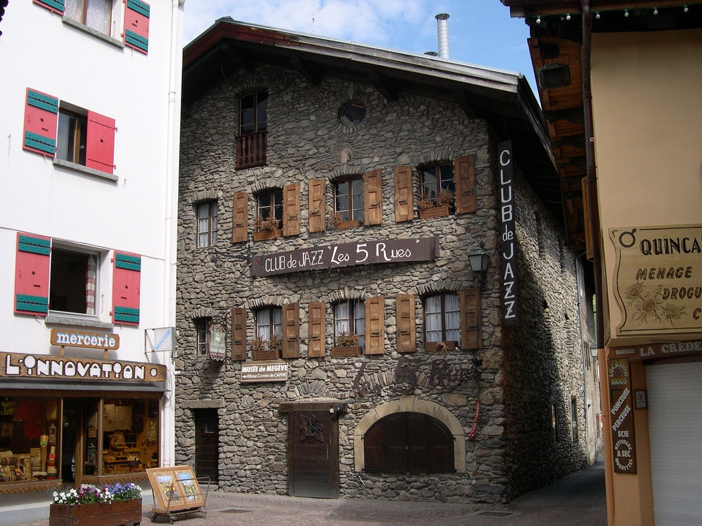 Дома в Межеве, Франция – фотографии Франции