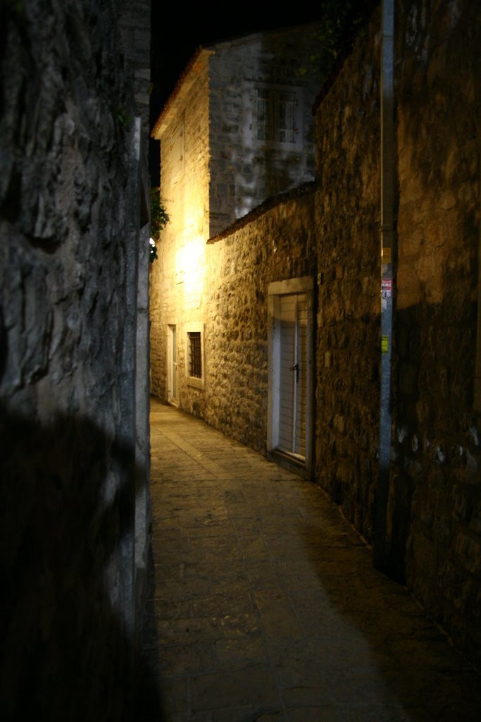 Улица в Будва, Черногория. Фото 11 – фотографии Черногории